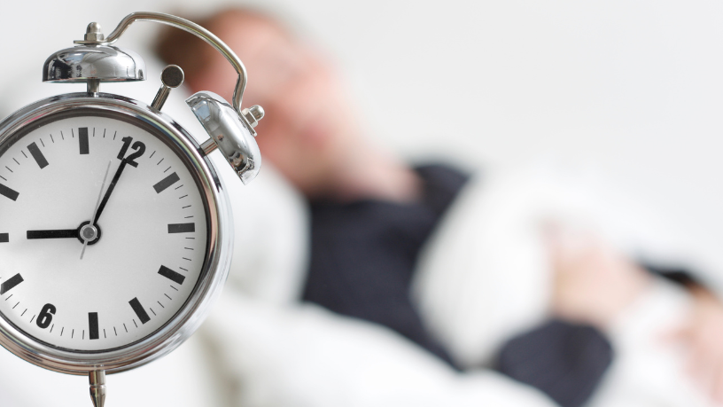 Estratégias de descanso e qualidade do sono para recuperar melhor e evoluir nos treinos, segundo a expertise de Gustavo Luíz Guilherme Pinto.