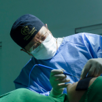 Milton Seigi Hayashi reforça que cuidar da aparência também é cuidar da saúde física e emocional.