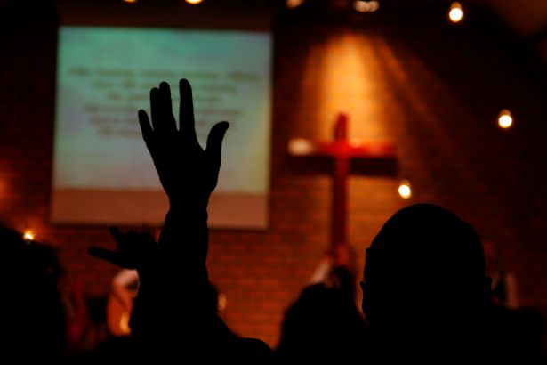 Como Tecnologia 3D Transforma a Comunicação Religiosa Global e Redefine Experiências de Fé