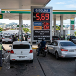 Gasolina recua em Vitória e mostra como os preços nacionais dos combustíveis afetam o bolso dos capixabas